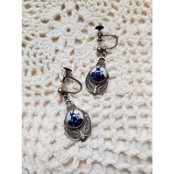 Vintage Mid-century Delft Ceramic 835 Sterling Silver Filigree Earrings - Picture 3 of 8